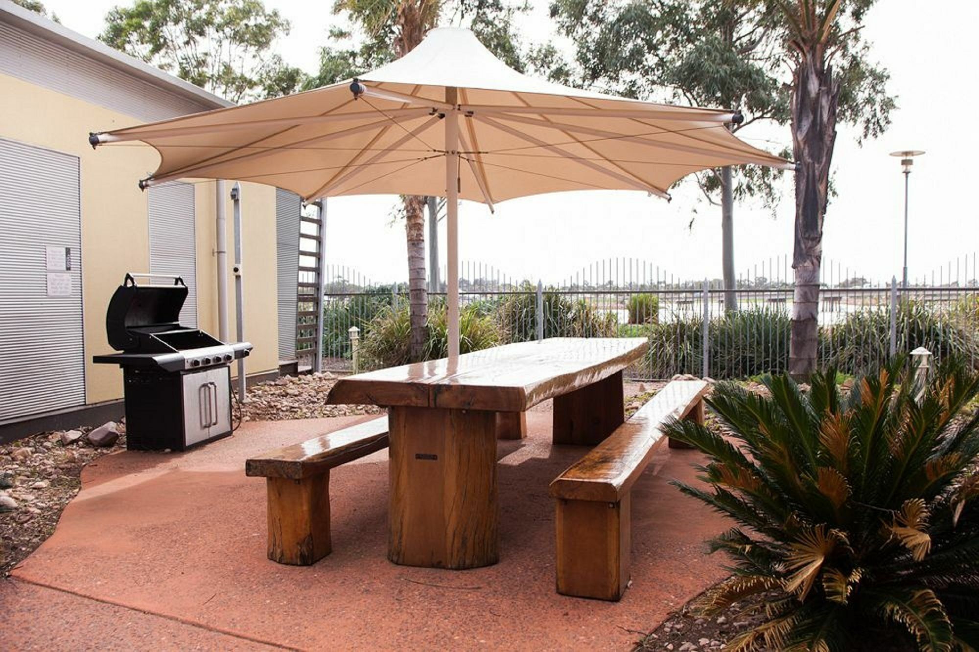 Majestic Oasis Apartments Port Augusta Exterior photo